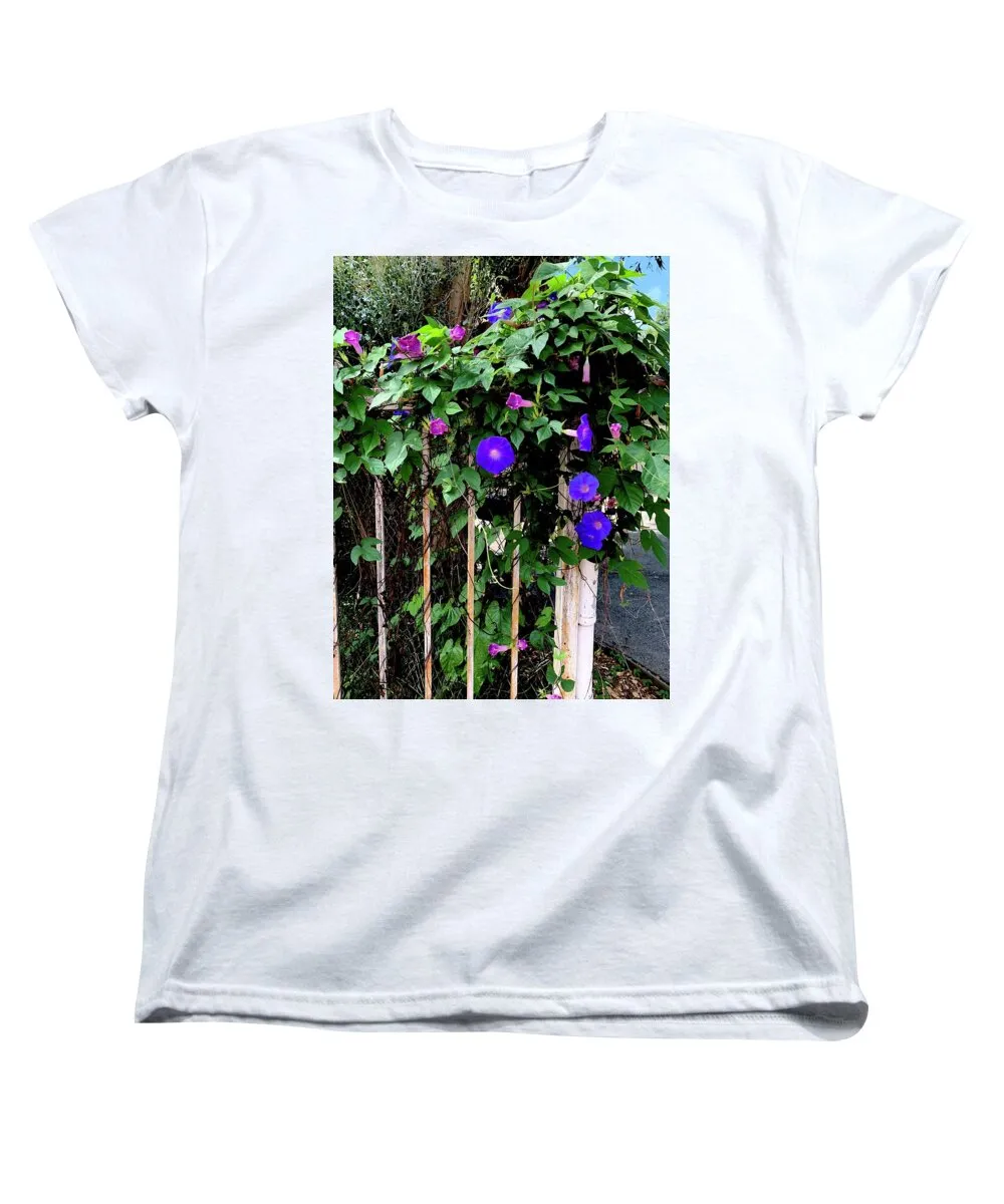 LA Neighbor - Women's T-Shirt (Standard Fit)